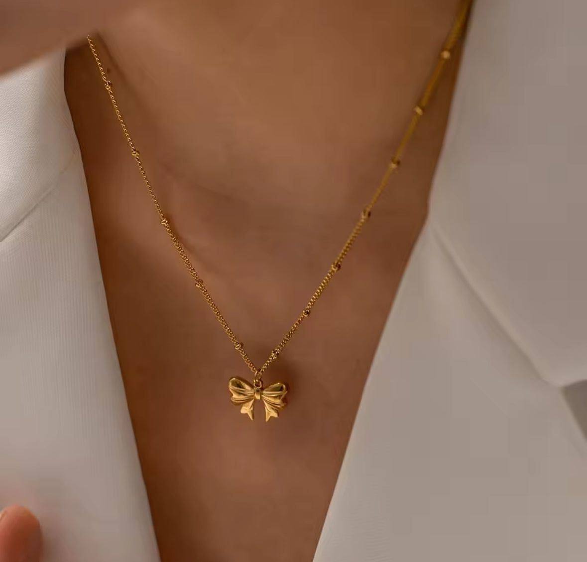 Dainty Bow Necklace